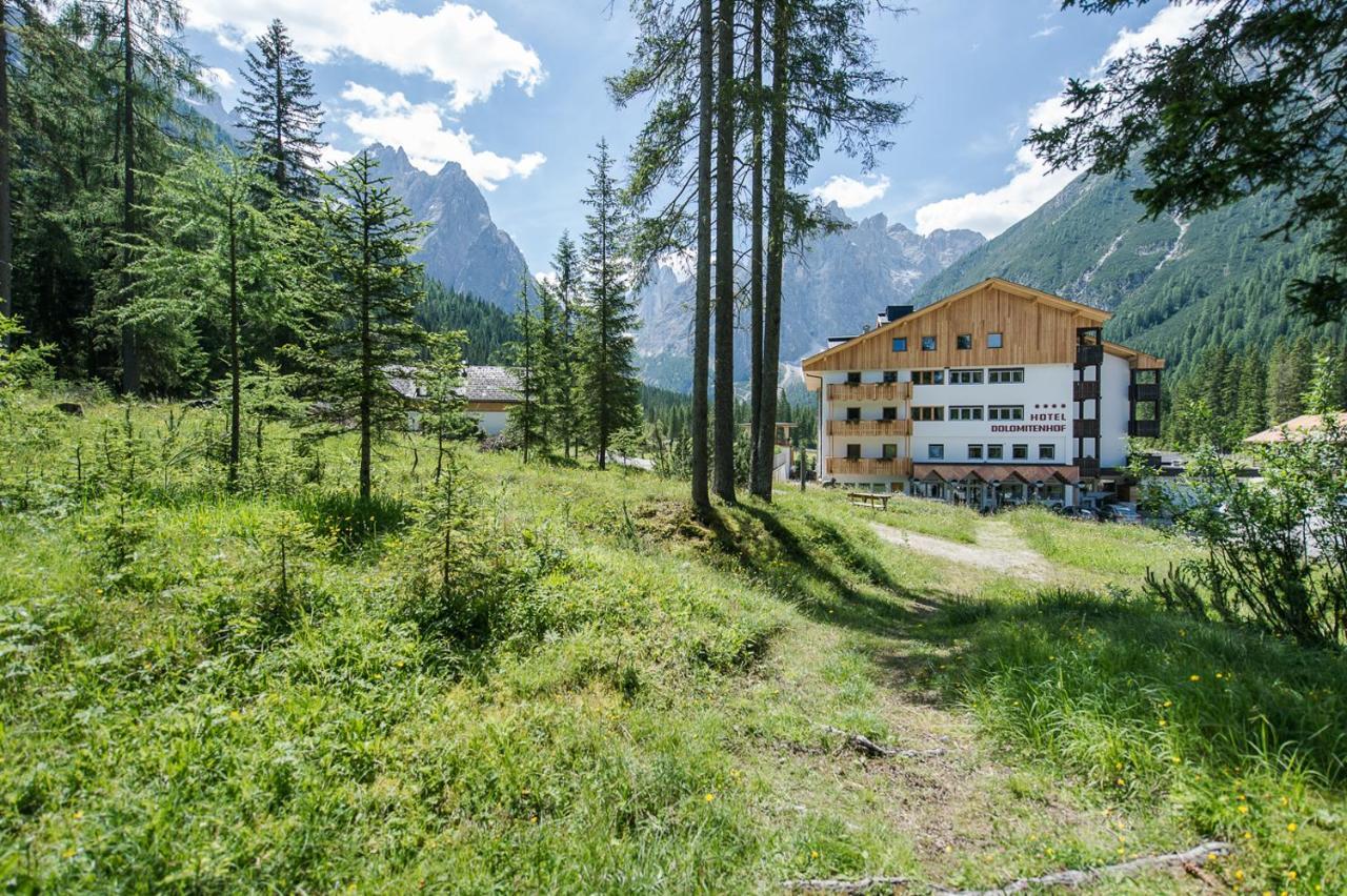 Hotel Dolomitenhof&Chalet Alte Post Sexten Exterior foto