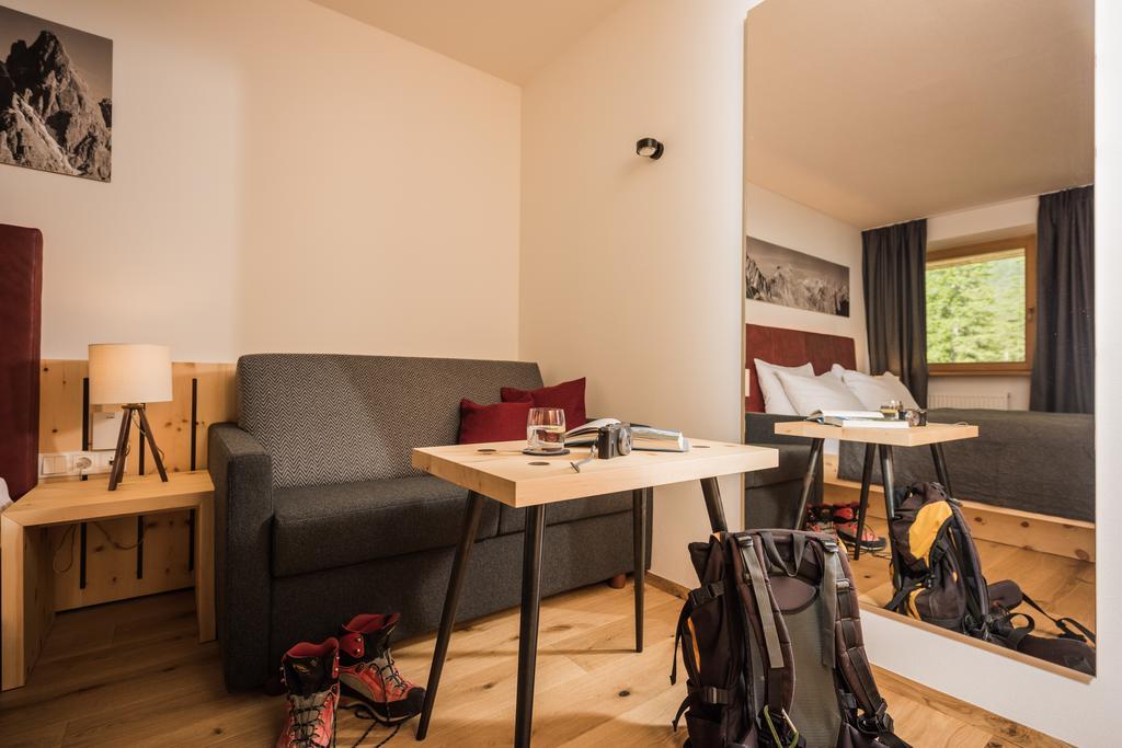 Hotel Dolomitenhof&Chalet Alte Post Sexten Exterior foto