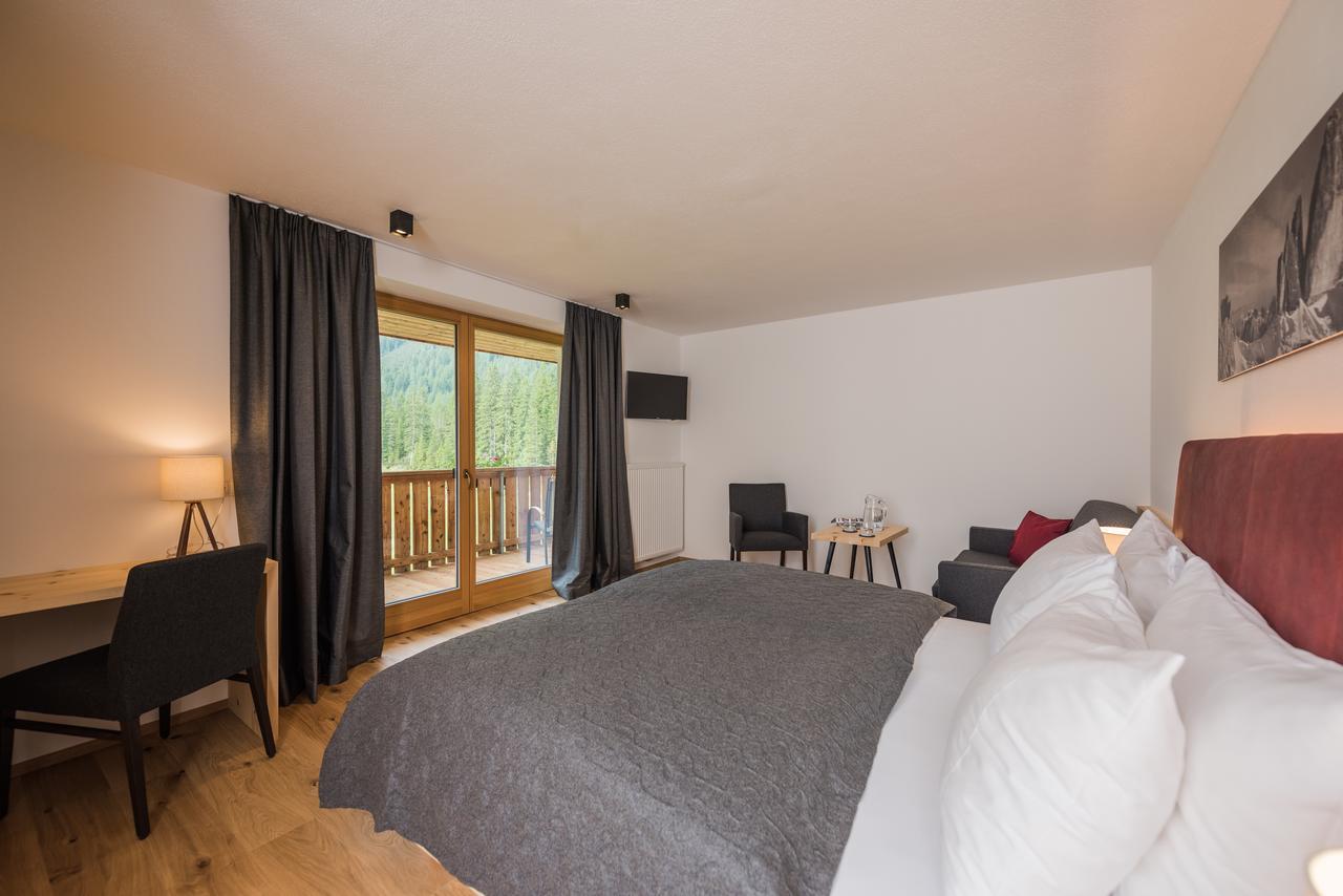 Hotel Dolomitenhof&Chalet Alte Post Sexten Exterior foto